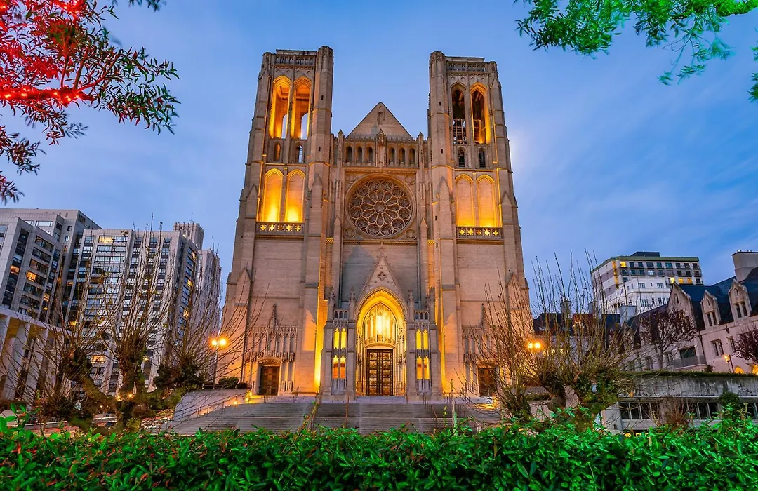 Nob Hill Charm-1