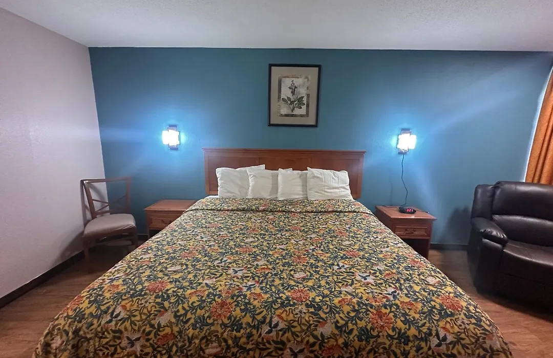Executive Inn-1