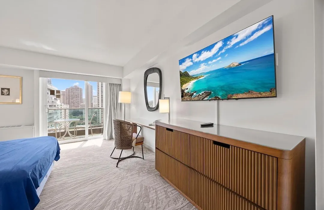 Ala Moana Hotel _ Ocean View With Balcony-1