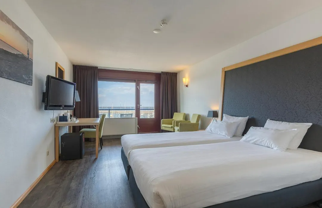 Leonardo Hotel Ijmuiden Seaport Beach-1