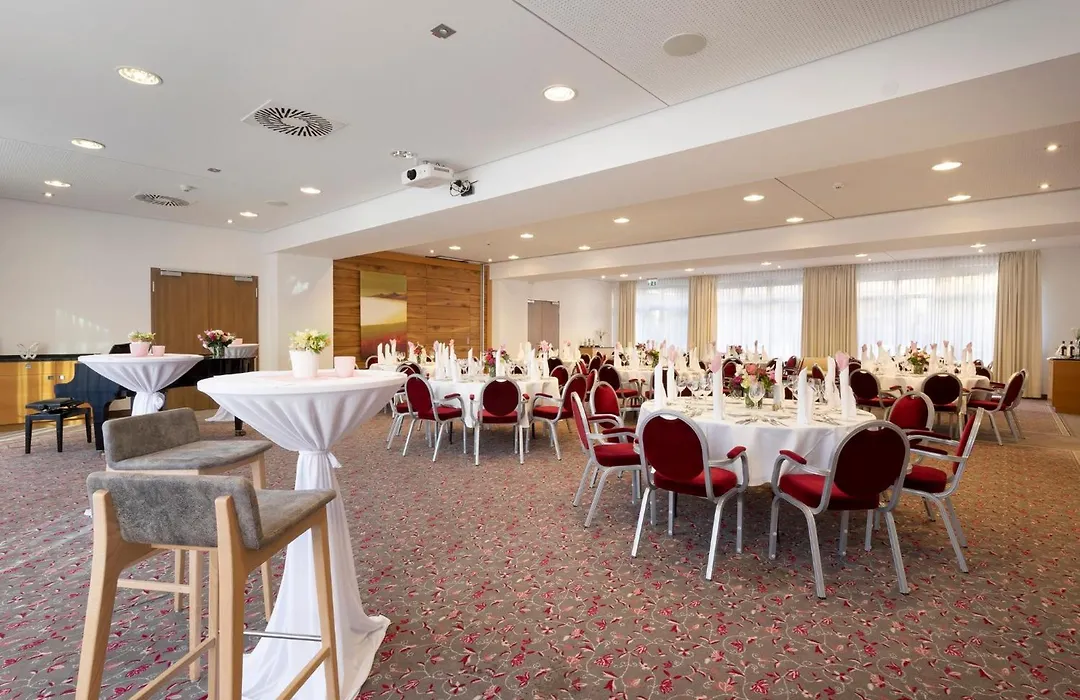 Holiday Inn Nuernberg City Centre By Ihg-1