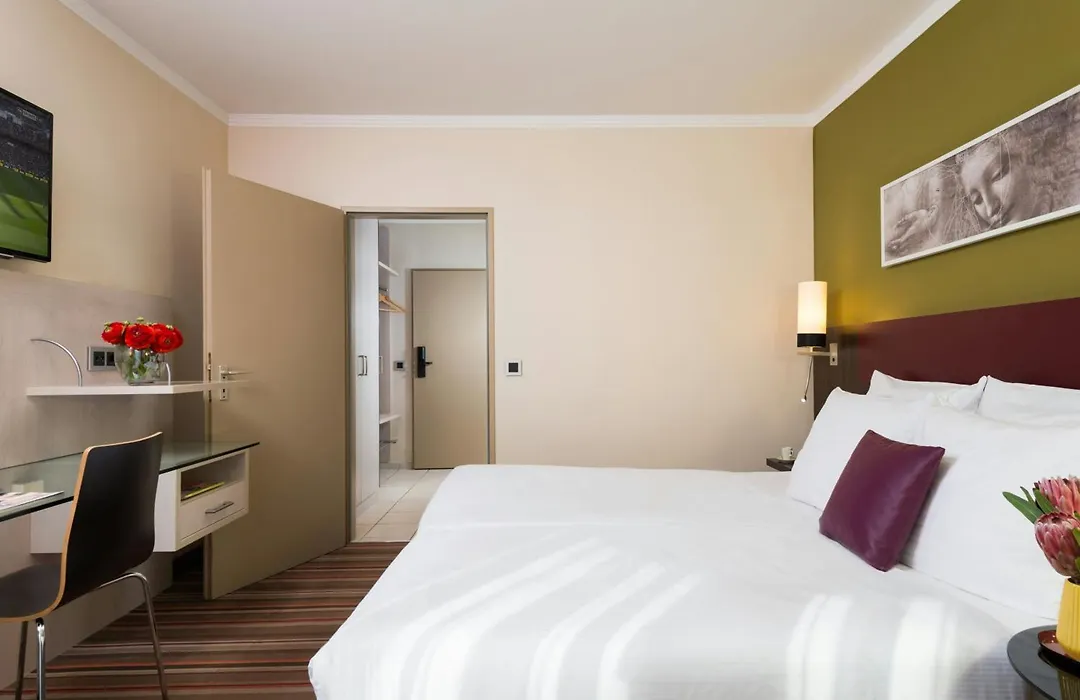 Leonardo Hotel & Residenz Muenchen-1