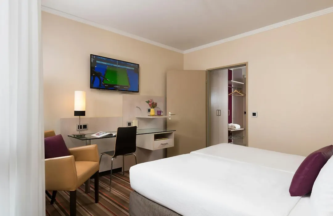 Leonardo Hotel & Residenz Muenchen-1