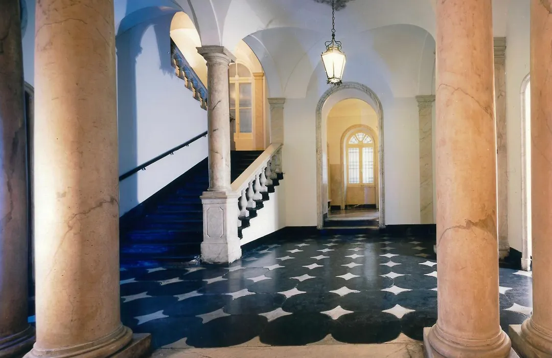 Palazzo Cicala-1