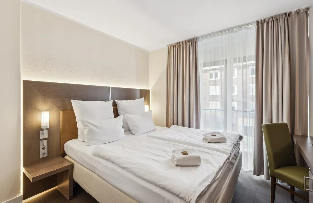 Cityhotel Amadeus-1