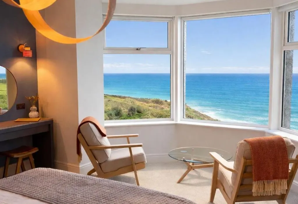 Housel Bay Hotel-1