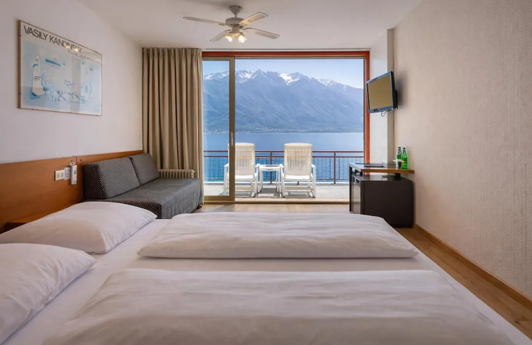 Hotel Lido Lakefront-1