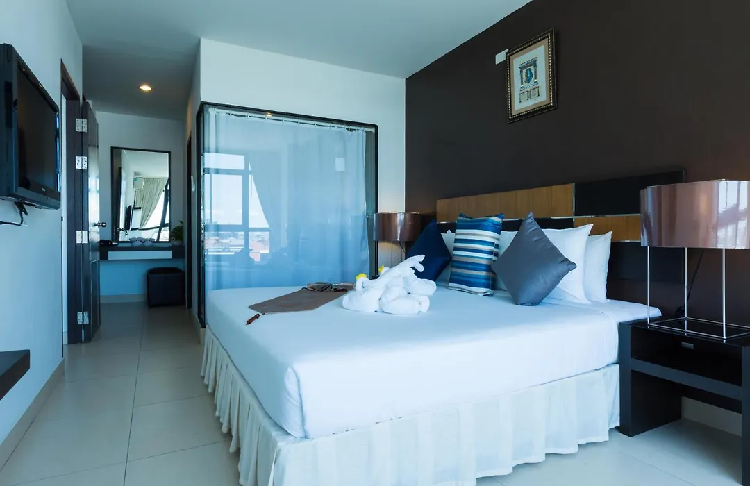 Vogue Pattaya Hotel-1
