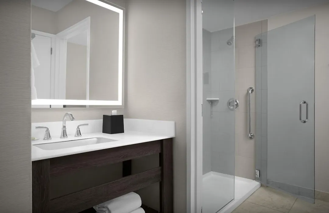 Courtyard By Marriott Waco-1