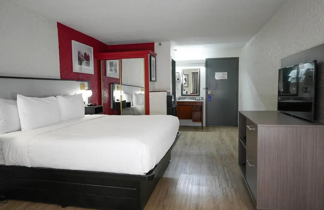 Ramada By Wyndham Tulsa Broken Arrow-1