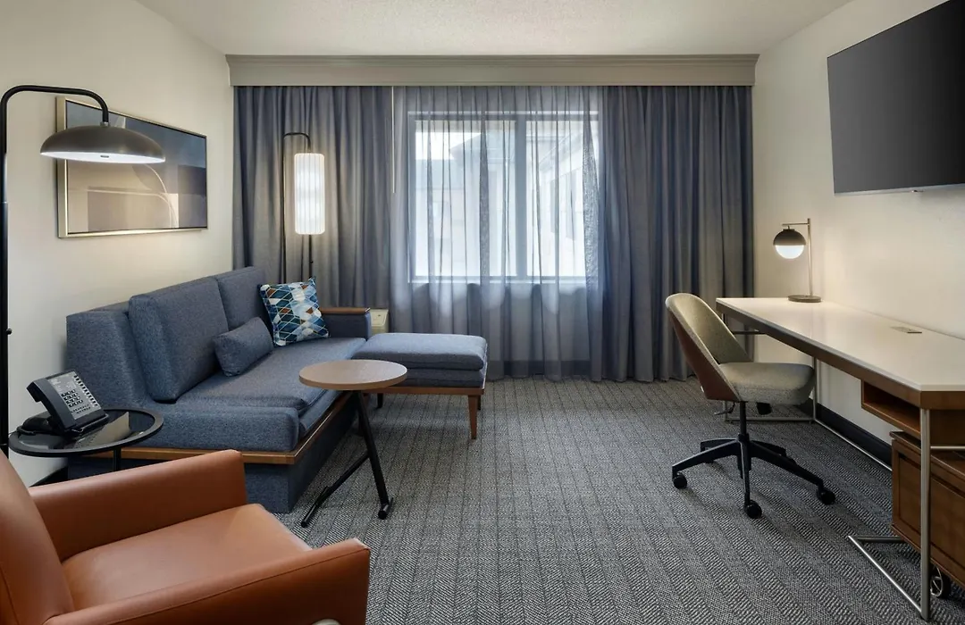 Courtyard By Marriott Springfield Airport-1