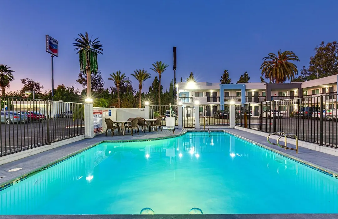 Hotel Seville - Ontario Airport/Chino-1