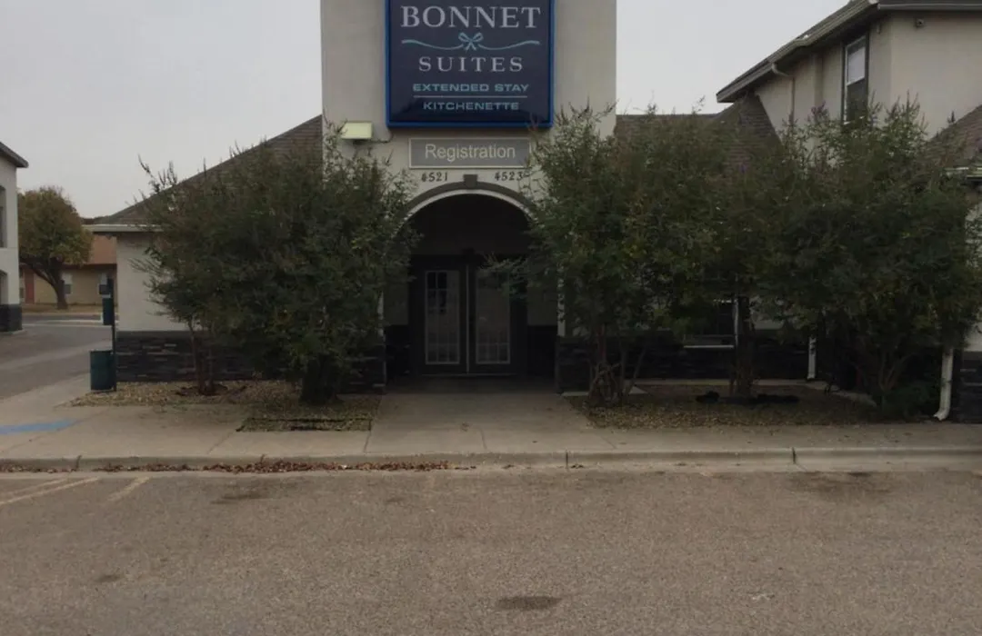 Blue Bonnet Suites -Lubbock, Tx - Medical Center-1
