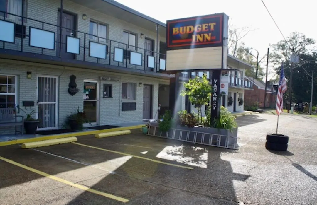 Budget Inn-1