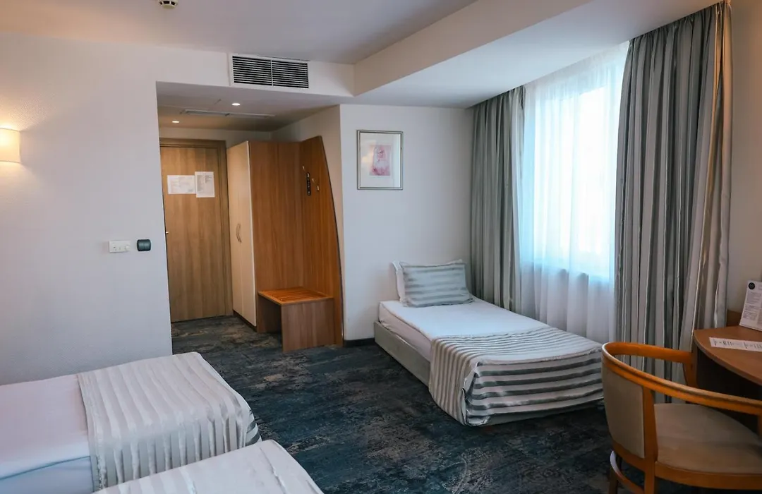 Triada Hotel-1