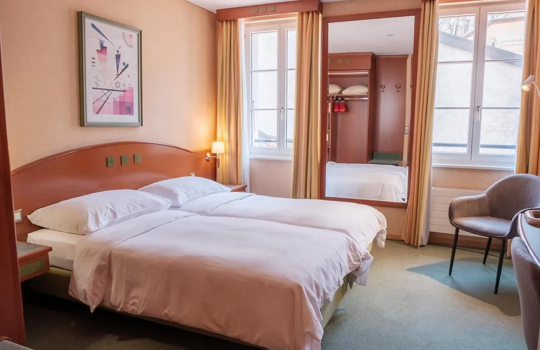 Hotel Du Port-1