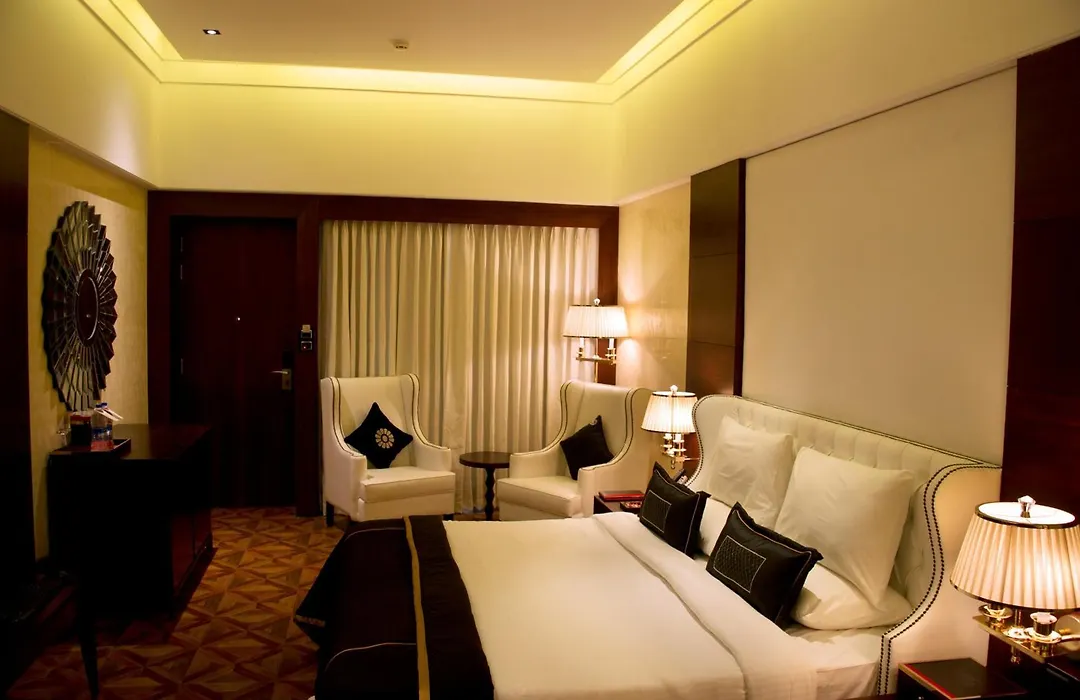 Della Resorts-1