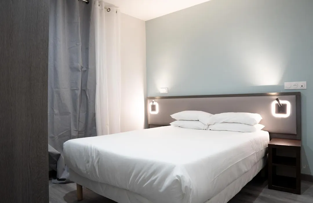 Aero Hotel-1