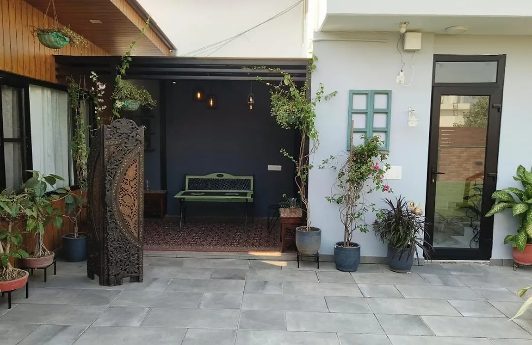 Vandana'S Bed And Breakfast-1