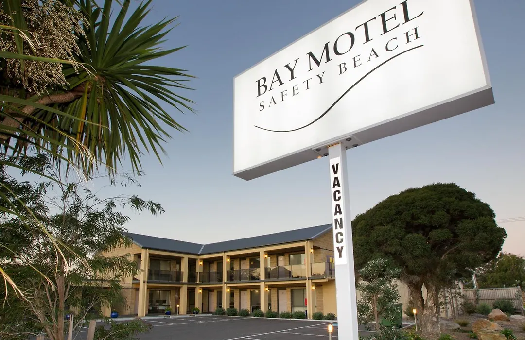 Bay Motel Safety Beach-1
