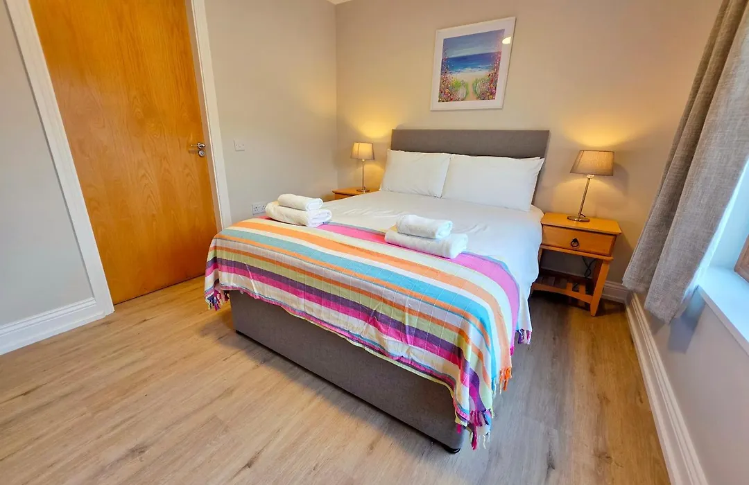 Donegan Court Aparthotel-1