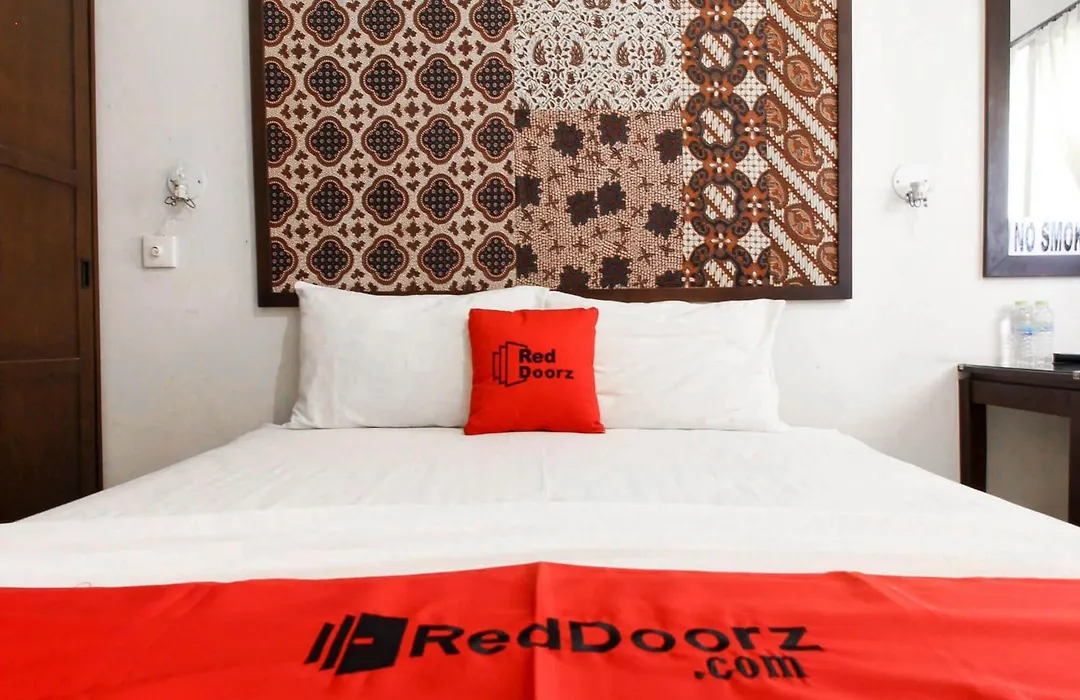 Reddoorz Syariah Near Wijilan Yogyakarta-1