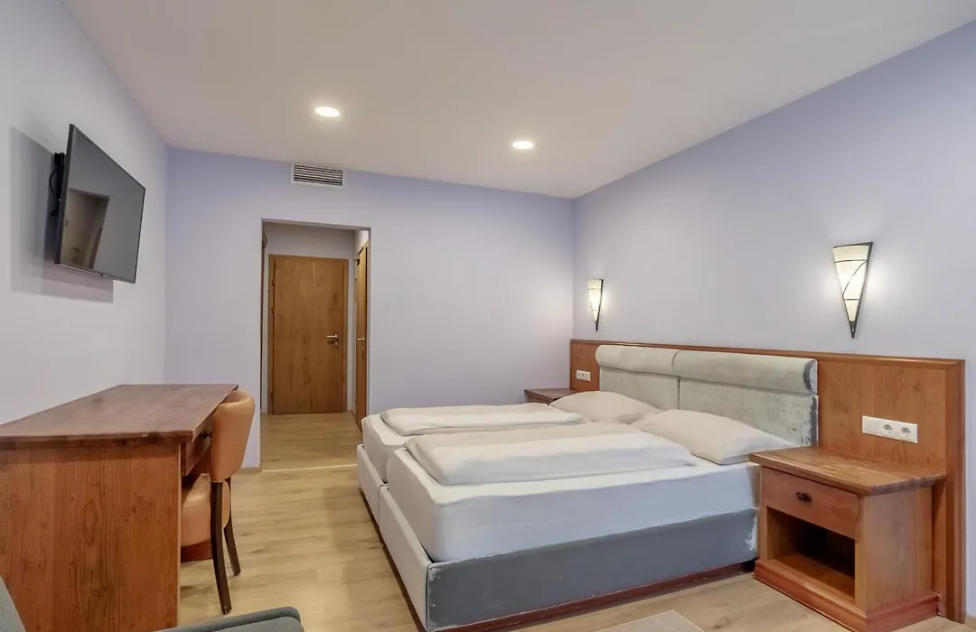 Hotel Victoriya-1