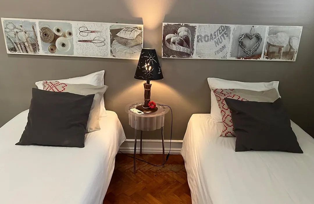 Alvalade II Airport Guest House-1