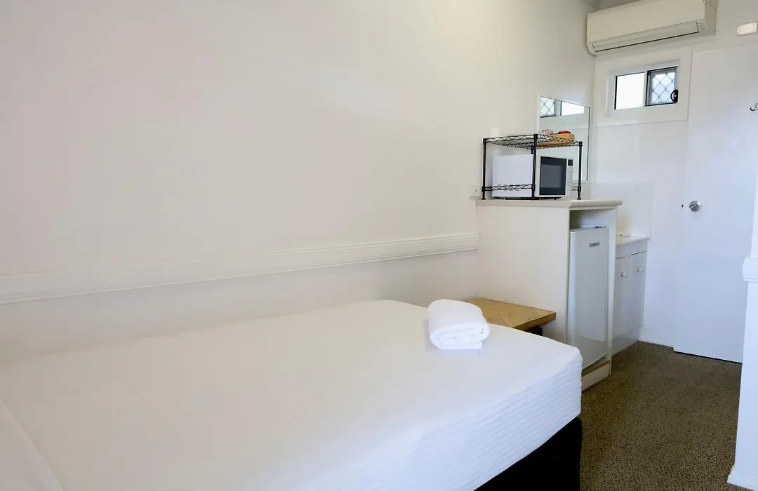 Park Avenue Hotel Motel-1