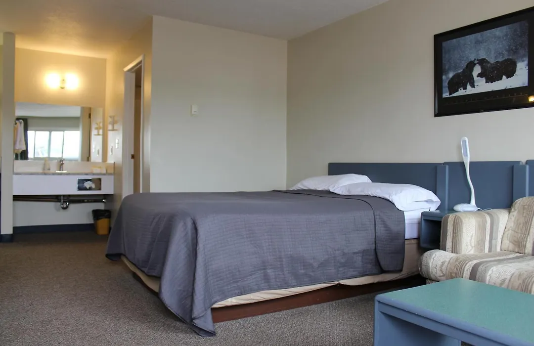 Plains Motor Inn-1