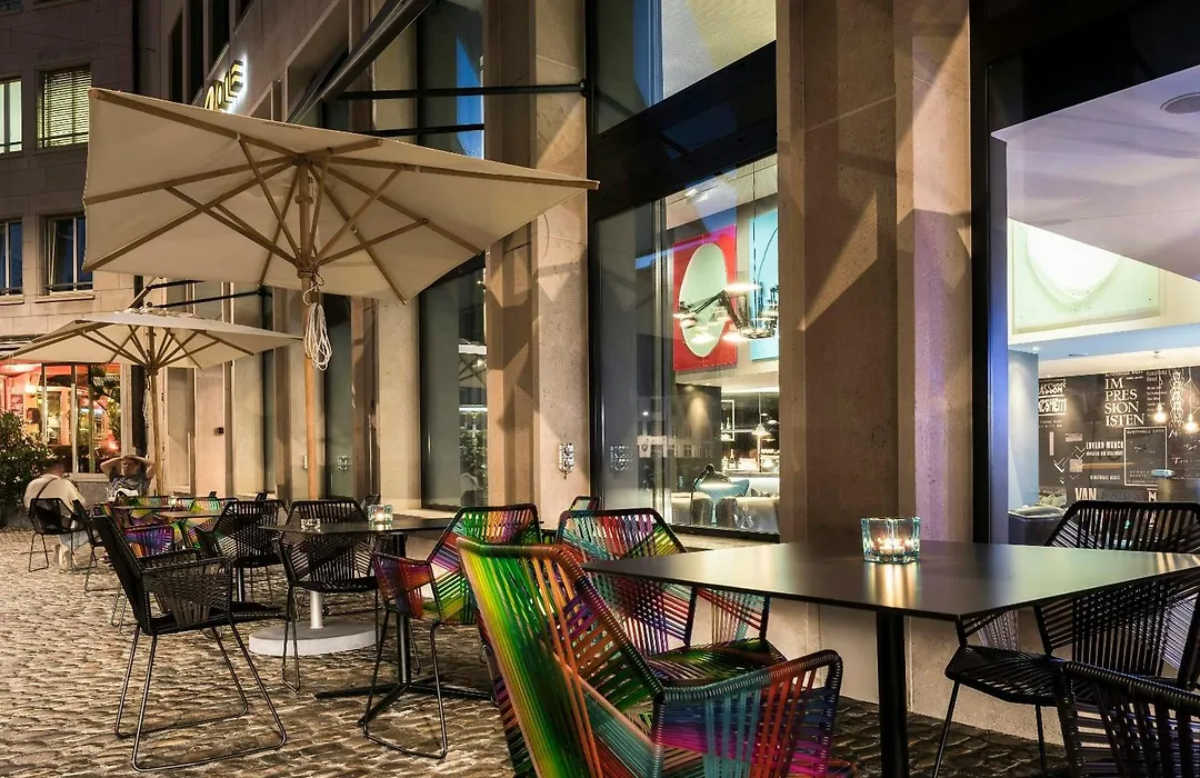Motel One Basel-1