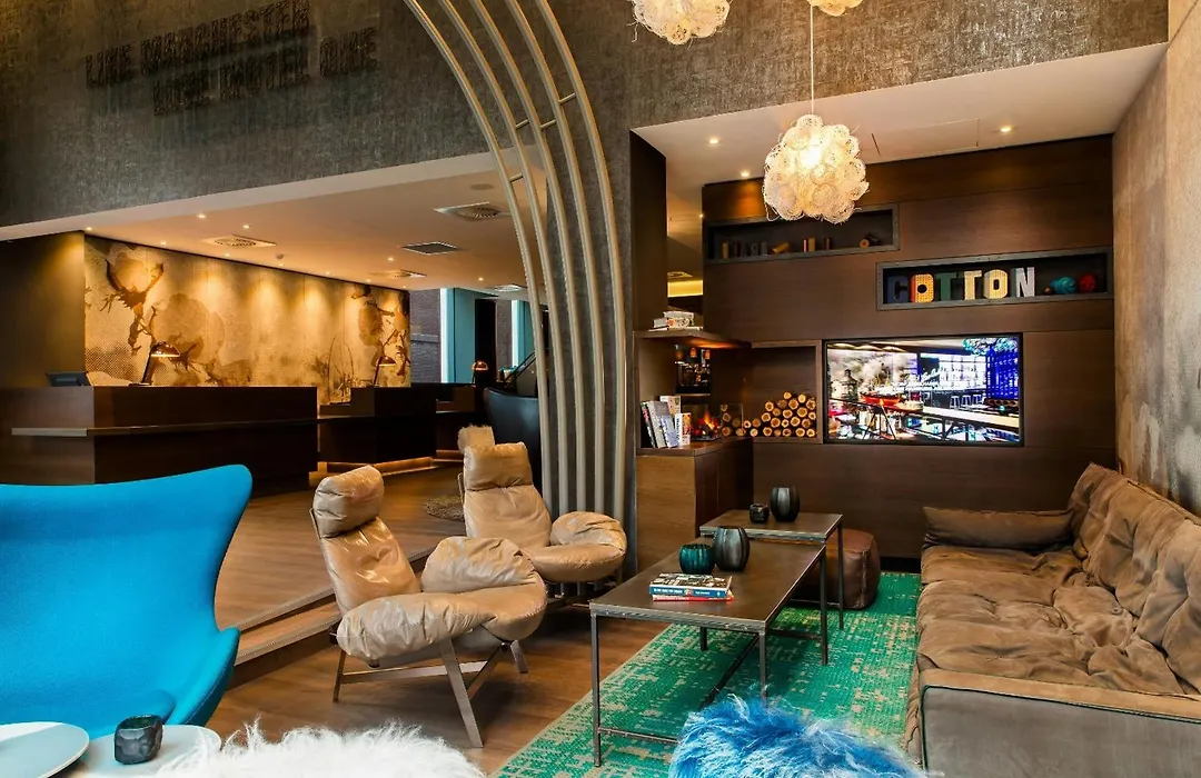 Motel One Manchester-Royal Exchange-1