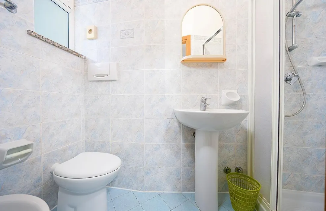 Hotel Blue Ribbon-1
