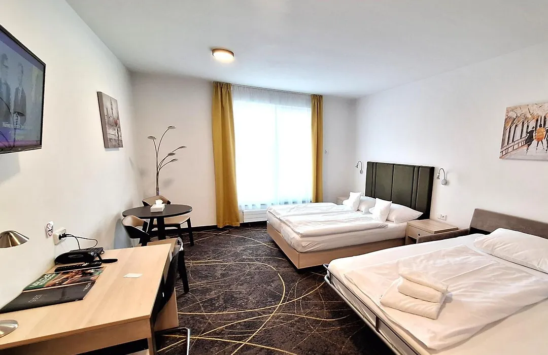 Hotel Valcha-1