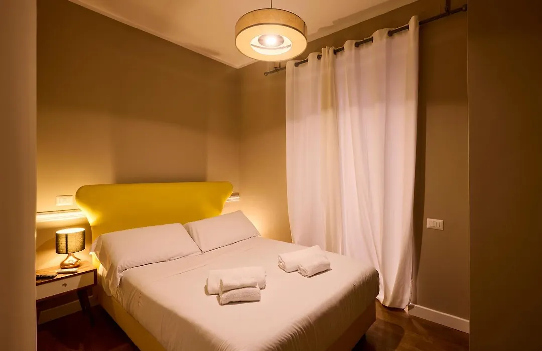 Dem Hotel-1