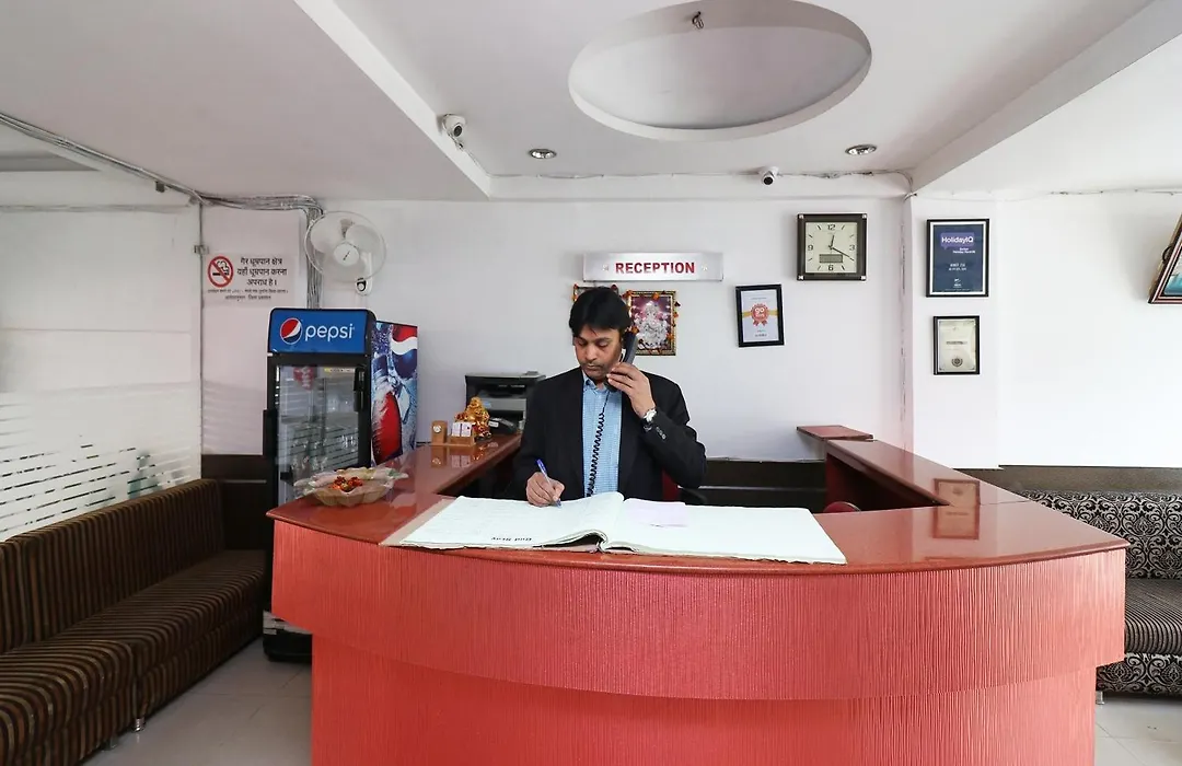 Hotel Gud Stay-1