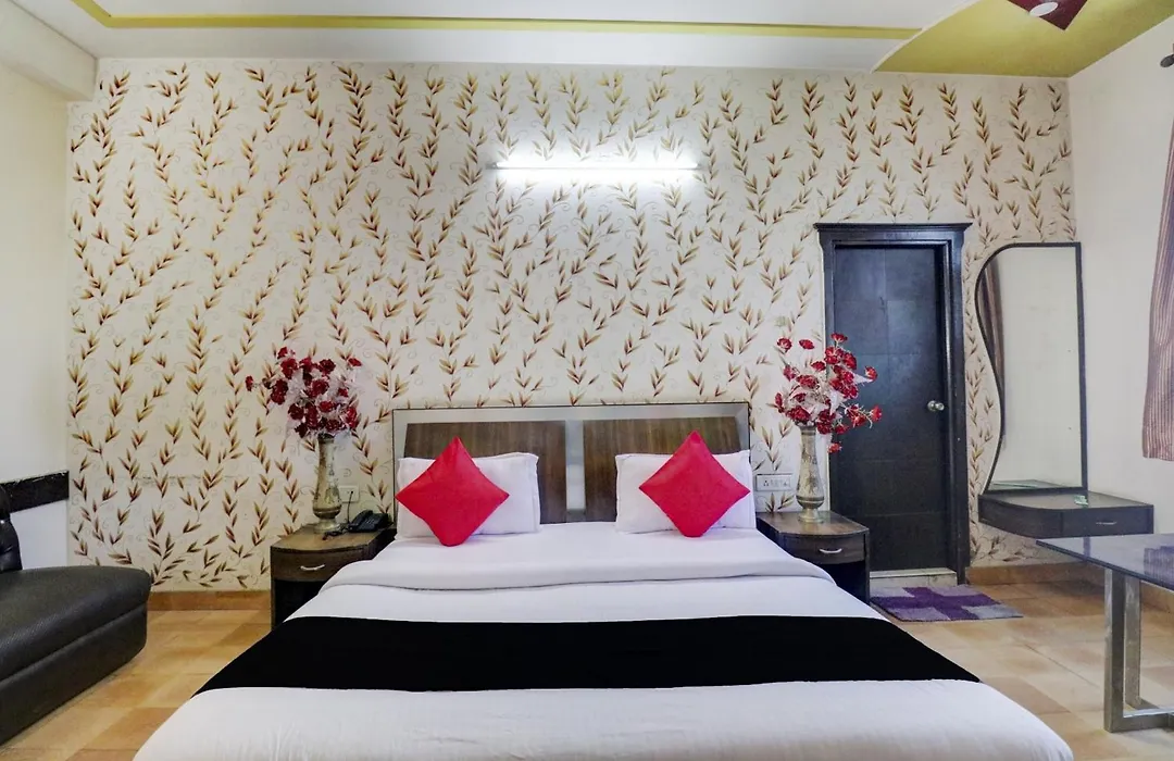 Hotel O Mukut Mahal-1