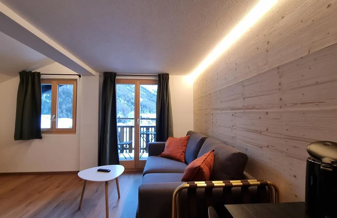 Hotel Les Amis-1