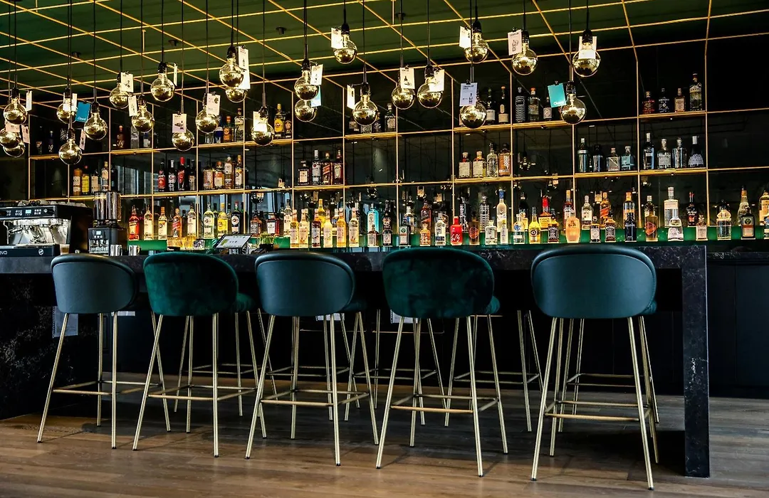 Motel One Rotterdam-1