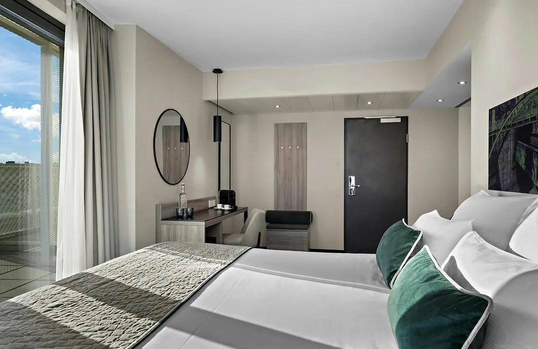 Leonardo Hotel Vienna City West-1