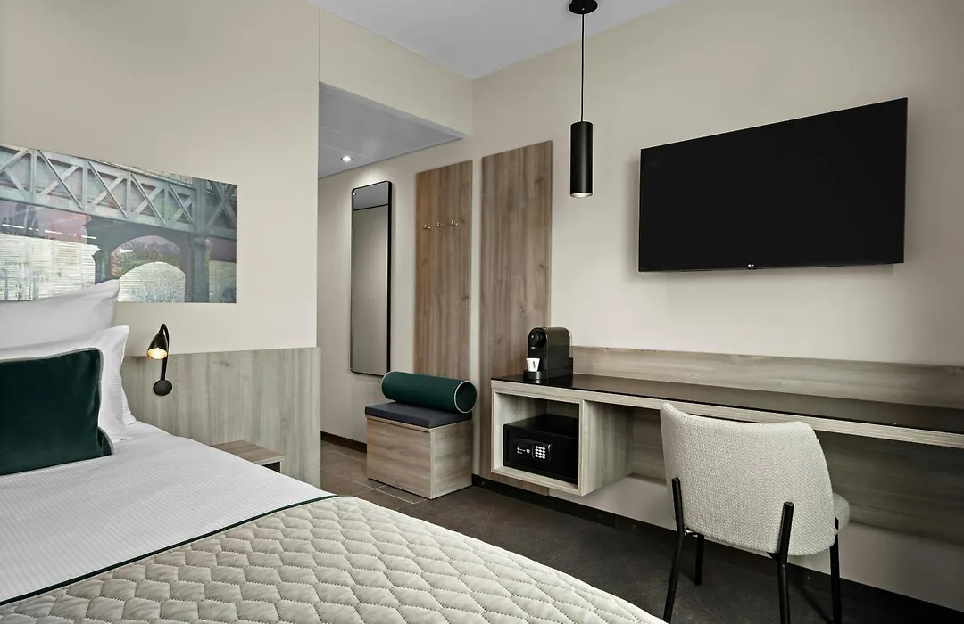 Leonardo Hotel Vienna City West-1