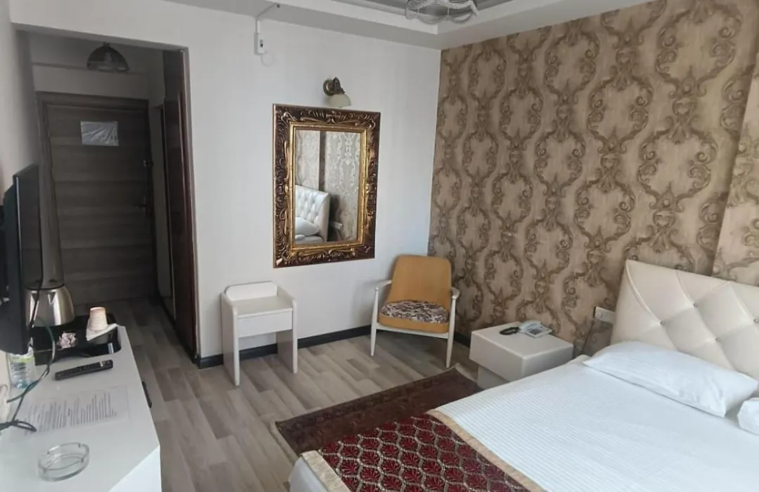 Hotel Seven Park-1