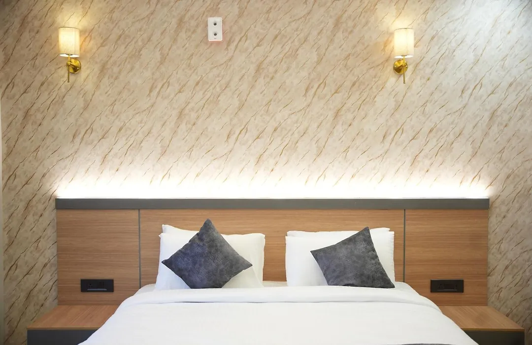 The Grand Oasis Hotel & Resort I Near India Expo Mart-1