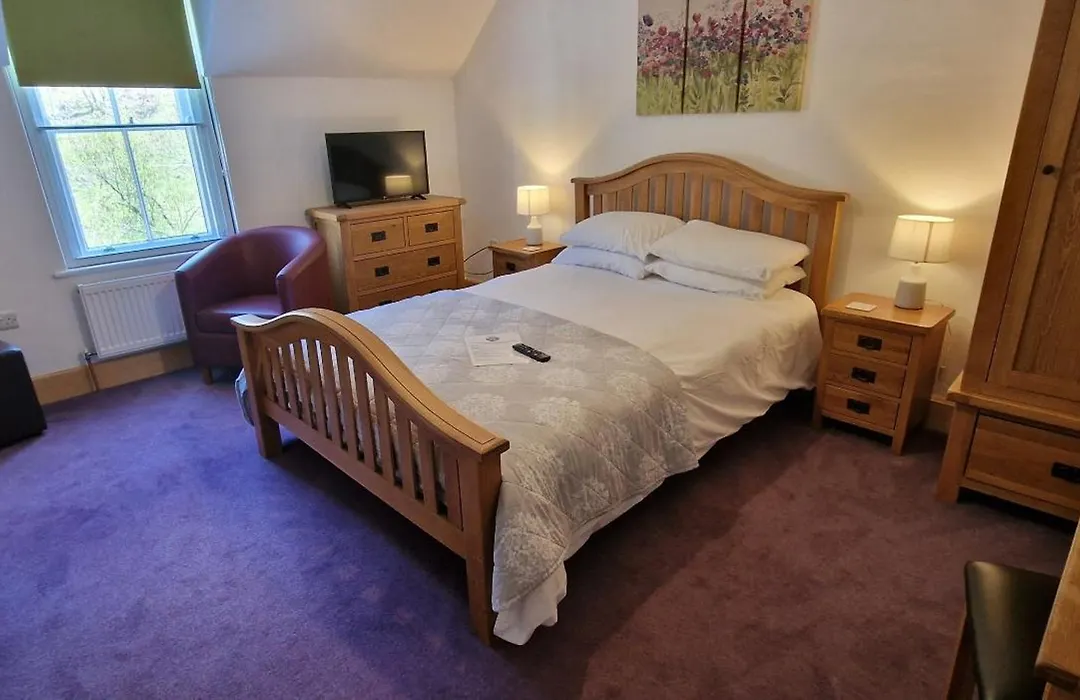 Ty Penbont House-1