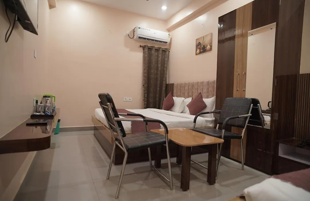 Hotel Shree Vinayak Palace-1