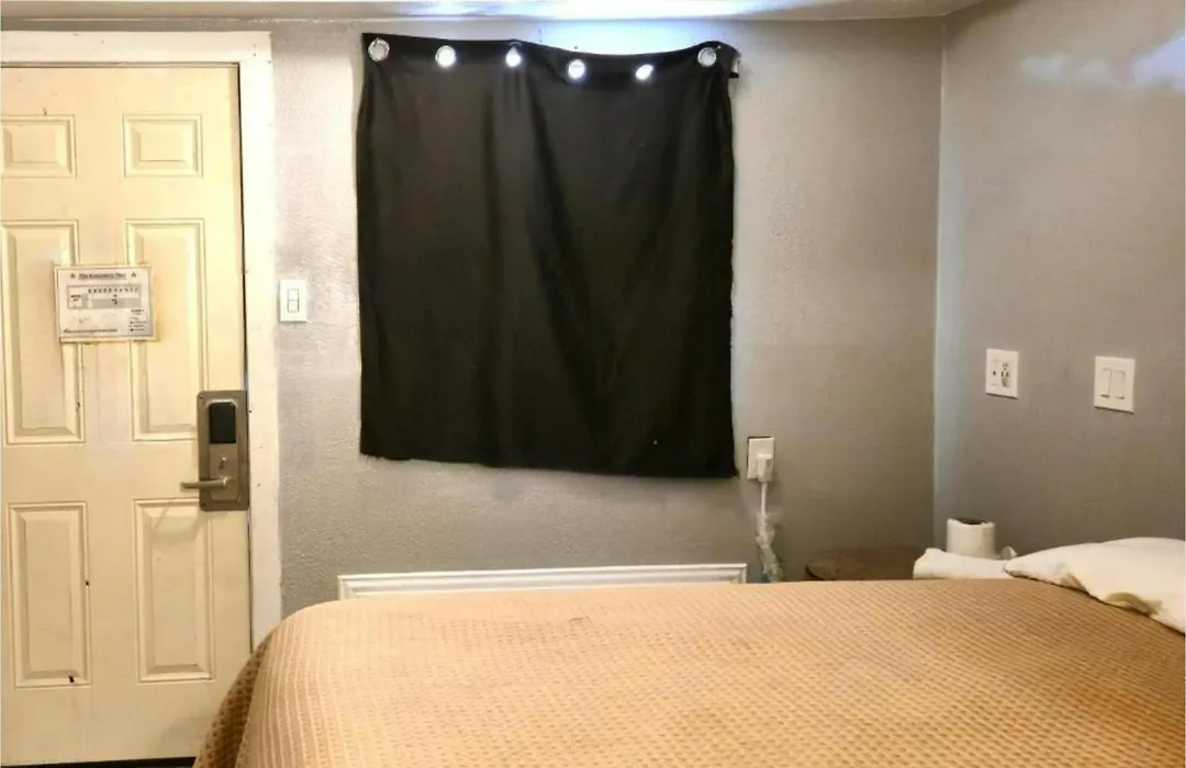 Mi Amor Inn & Suites By Hotel O Dallas Tx Hwy 352-1