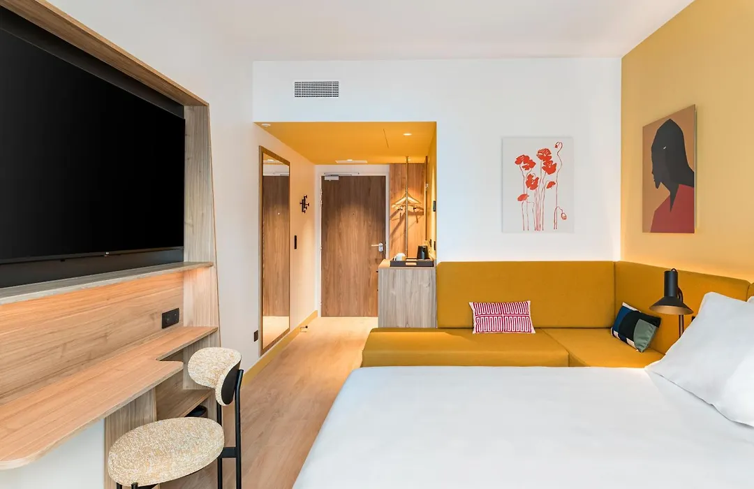 Hampton by Hilton Bordeaux Merignac Airport-1