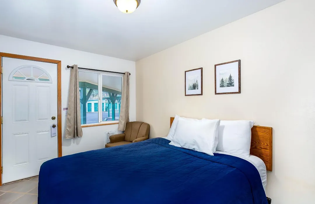 Cascade Motel-1