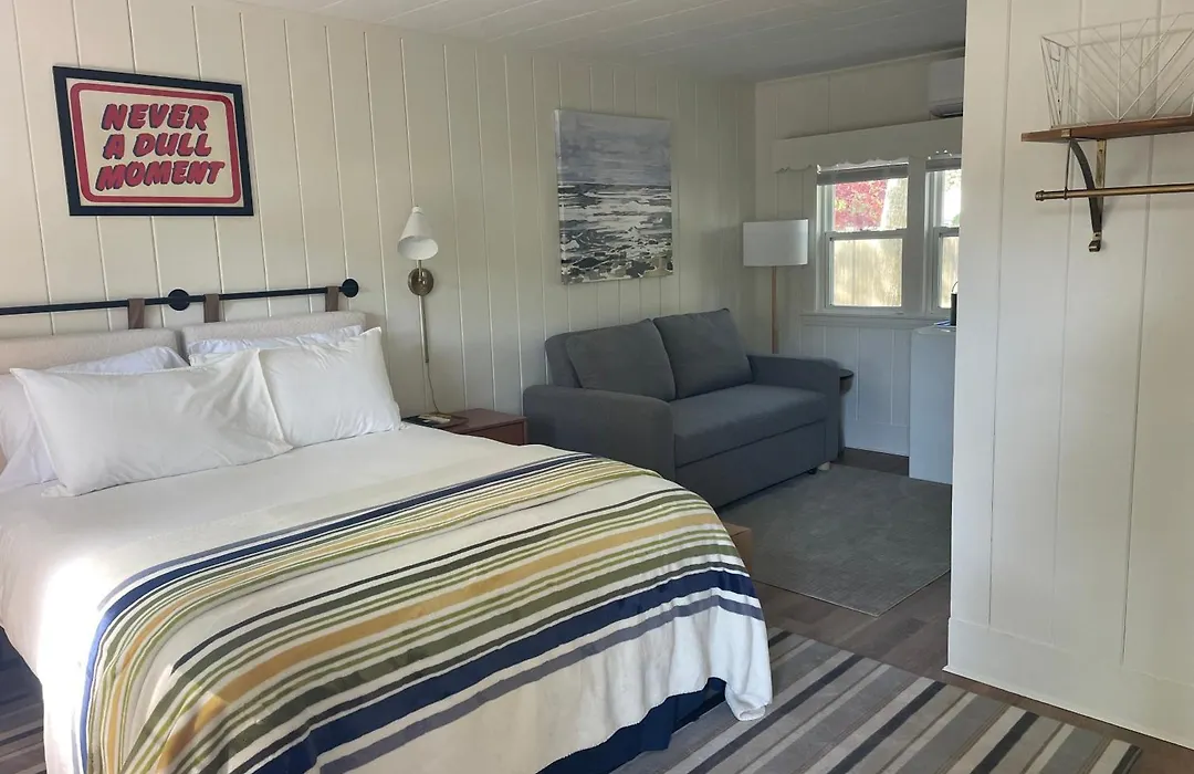 Cape Cod Motor Inn-1