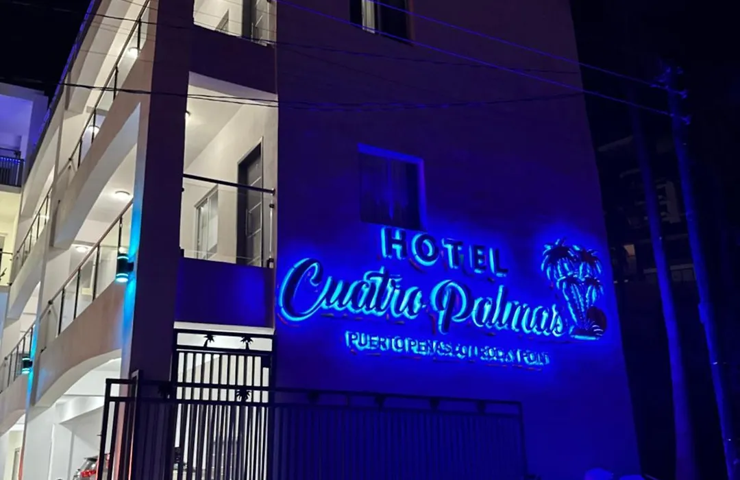 Cuatro Palmas Hotel-1